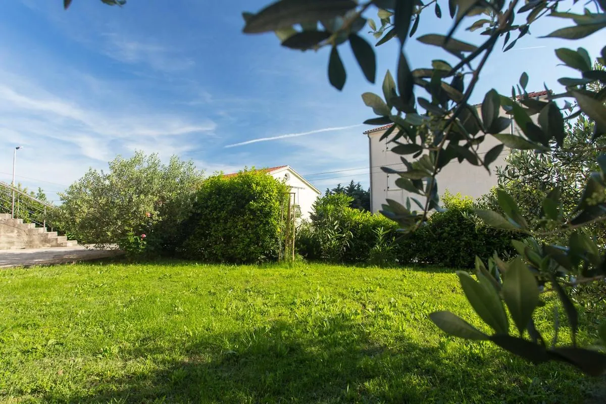 Apartments Adriatic 3 Selce
